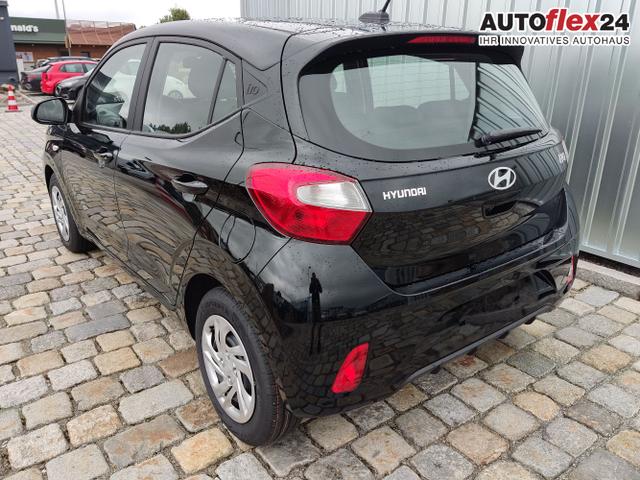 Hyundai / i10 / Schwarz / / / 