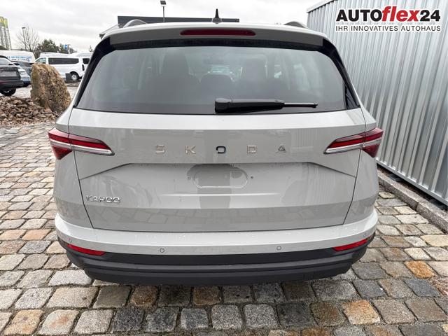 Vorlauffahrzeuge Skoda Karoq - EXTRA 1,5 TSI 150 PS DSG -5 Jahre Garantie-Anh&auml;ngerkupplung-ACC Tempomat-AppleCarPlay-AndroidAuto-Sunset-2-Zonen-Klima-17''Alu-R&uuml;ckfahrkamera