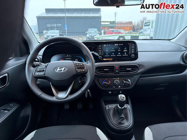Hyundai / i10 / Grau / / / 