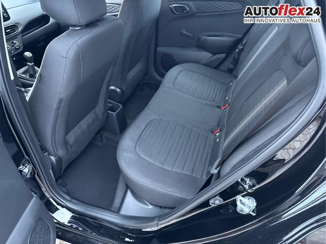 Hyundai / i10 / Schwarz / / / 