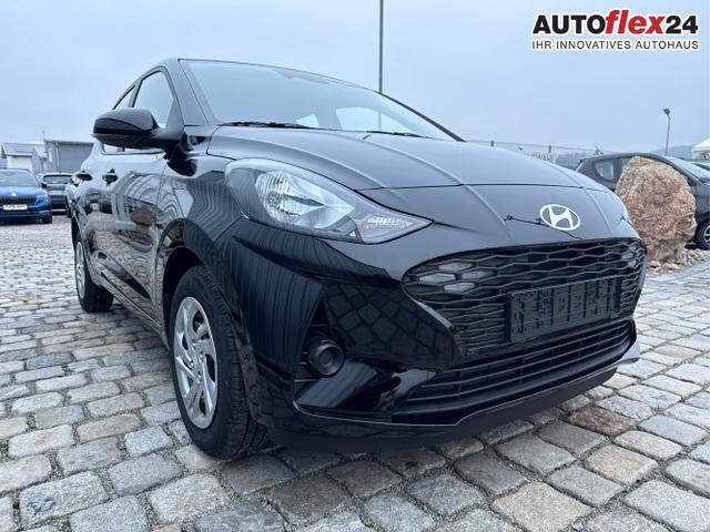 Hyundai / i10 / Schwarz / / / 