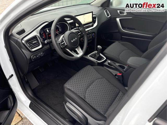 Kia / Ceed / Wei&szlig; / / / , Beispielbilder, ggf. teilweise mit Sonderausstattung