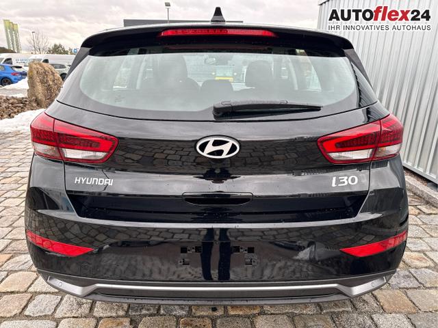 Hyundai / i30 / Schwarz / / / 
