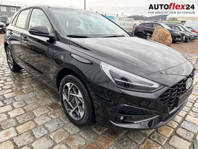 Hyundai / i30 / Schwarz / / / 