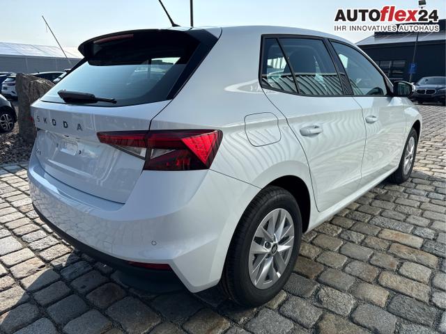 Skoda / Fabia / Wei&szlig; / / / , Beispielbilder, ggf. teilweise mit Sonderausstattung