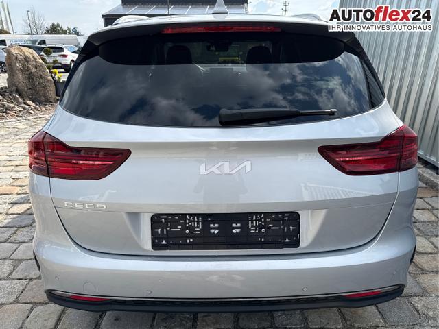 Kia / Ceed / Silber / / / 
