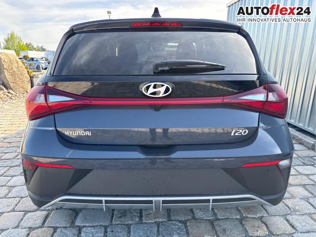 Hyundai / i20 / Grau / / / 