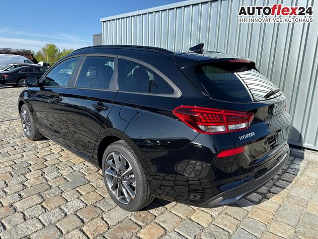 Hyundai / i30 Kombi / Schwarz / / / , Beispielbilder, ggf. teilweise mit Sonderausstattung