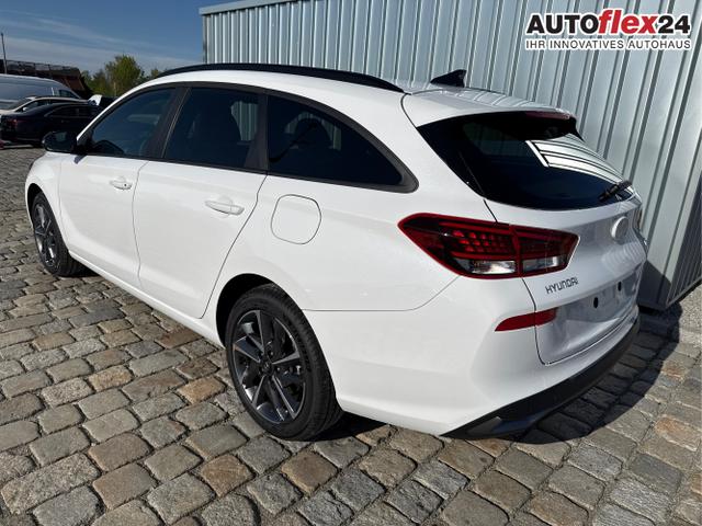 Hyundai / i30 Kombi / Wei&szlig; / / / , Beispielbilder, ggf. teilweise mit Sonderausstattung