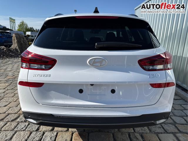 Hyundai / i30 Kombi / Wei&szlig; / / / , Beispielbilder, ggf. teilweise mit Sonderausstattung