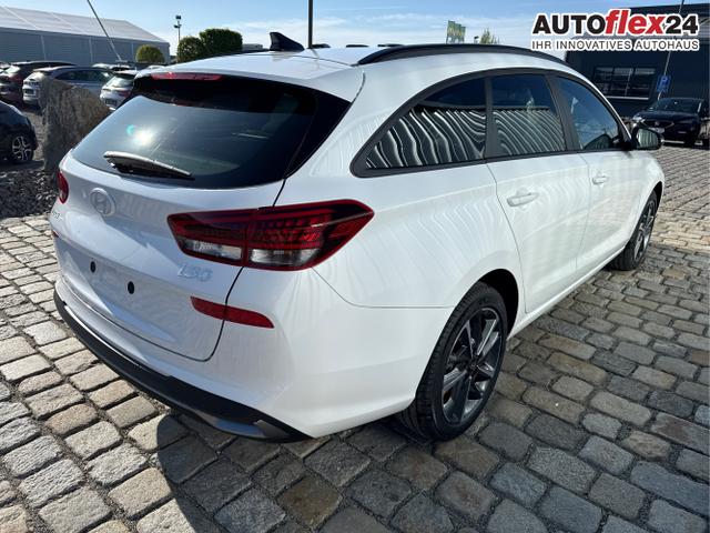 Hyundai / i30 Kombi / Wei&szlig; / / / , Beispielbilder, ggf. teilweise mit Sonderausstattung