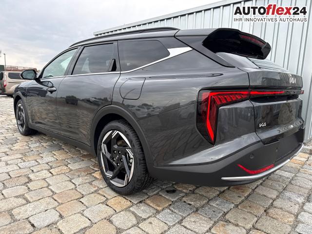 Kia / K4 Sportswagon / Silber / / / , Beispielbilder, ggf. teilweise mit Sonderausstattung
