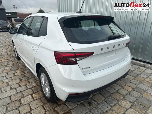 Skoda / Fabia / Wei&szlig; / / / , Beispielbilder, ggf. teilweise mit Sonderausstattung