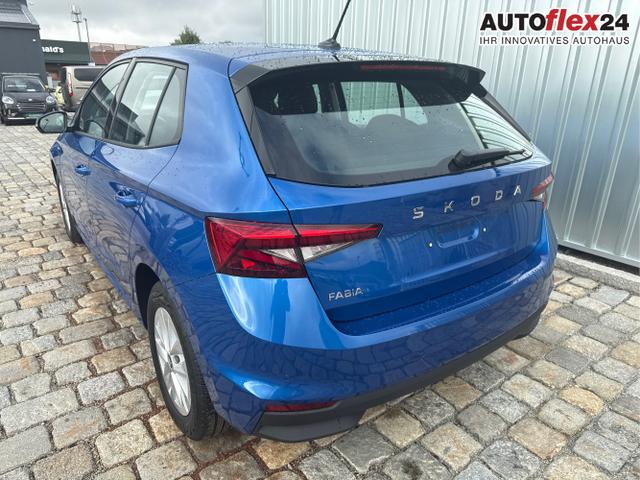 Skoda / Fabia / Blau / / / 130 Jahre 1.0 MPI 80 PS-Virtuelles Cockpit-AppleCarplay-Android-Auto-LED-Klima-Tempomat-R&uuml;ckfahrkamera-DAB-SHZ-15 Alu-sofort, Beispielbilder, ggf. teilweise mit Sonderausstattung