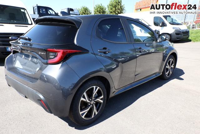 Toyota Yaris LED DigiC Privacy ACC Kam 16"LM CarPlay 