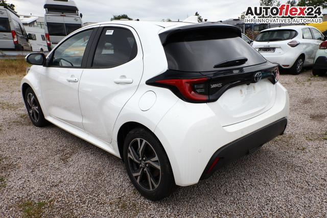 Toyota Yaris LED DigiC Privacy ACC Kam 16"LM CarPlay 