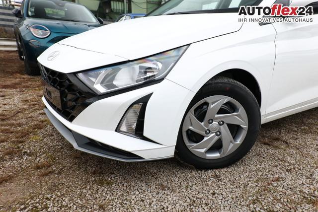 Hyundai i20 Select DCT MY26 Nav Kam PDC Klima Temp CarP 