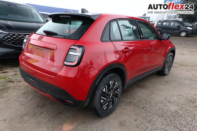 Fiat 600e RED 54kWh 11kW-OBC CarPlay W&auml;rmepumpe PDC 