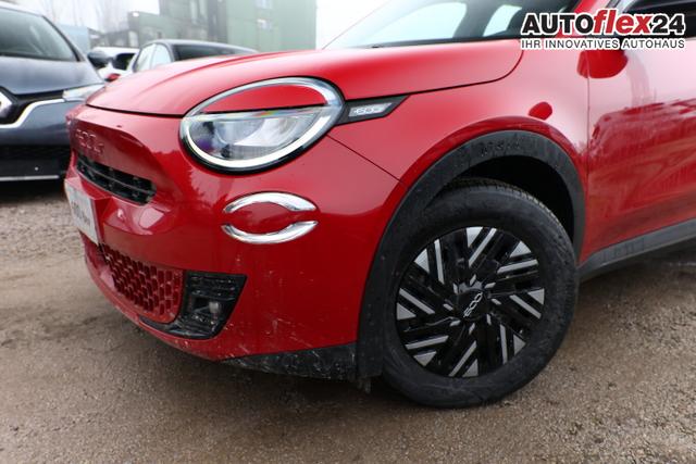 Fiat 600e RED 54kWh 11kW-OBC CarPlay W&auml;rmepumpe PDC 