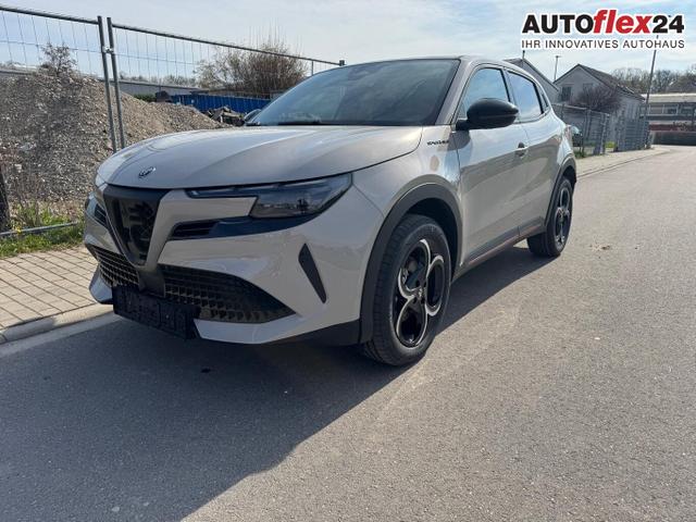 Vorlauffahrzeuge Alfa Romeo Junior - Speciale Ibrida Nav LED LM18 elektr.Heckkl ACC SHZ