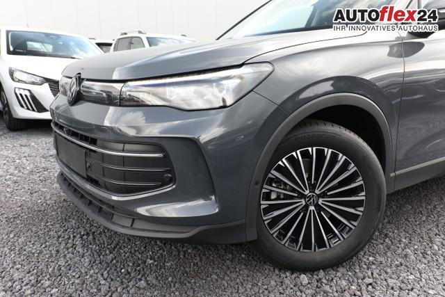 Volkswagen Tiguan DSG LED+ Pano Nav 5JGar IQ.DRIVE LM18Z 