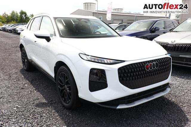 Vorlauffahrzeuge Audi Q3 - Intense Tech LED  KlimaP MMI  Keyl PrivG 18Z eHK PDC 