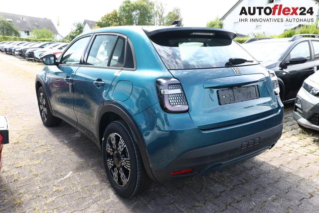 Fiat 600 Icon Hybrid SHZ Keyl Nav Kam 2xPDC LED CarP 