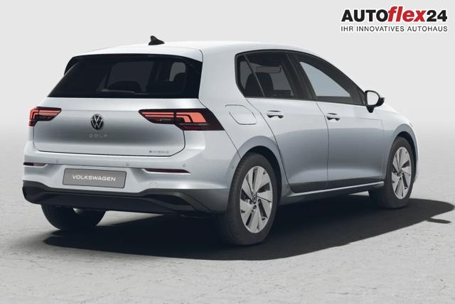 Volkswagen Golf PHEV KeyL SHZ ParkAssPro LM17 KAM PrivG ACC 
