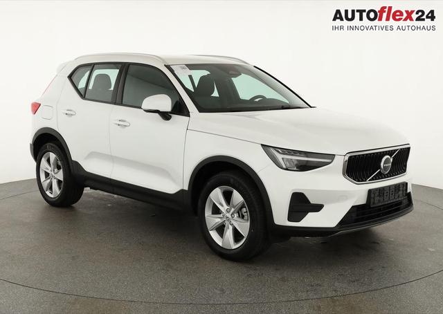 Vorlauffahrzeuge Volvo XC40 - Core 2WD B3 Mild-Hybrid Core, Navi, LED, Winter, Kamera, el. Klappe