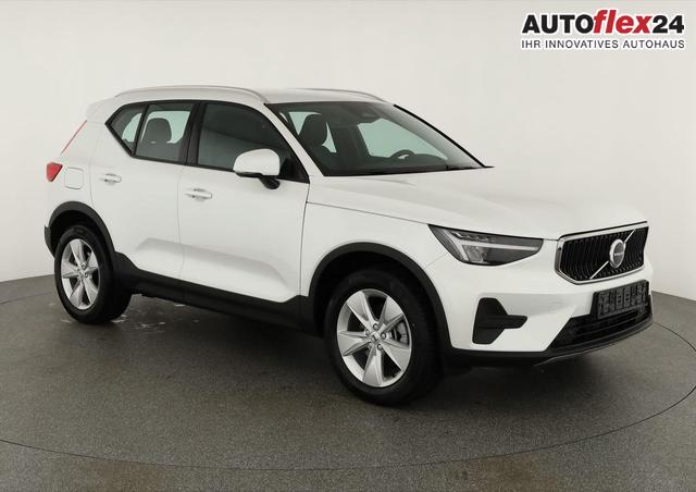 Vorlauffahrzeuge Volvo XC40 - Core 2WD B3 Mild-Hybrid Core, AHK, Navi, LED, Winter, Kamera, el. Klappe