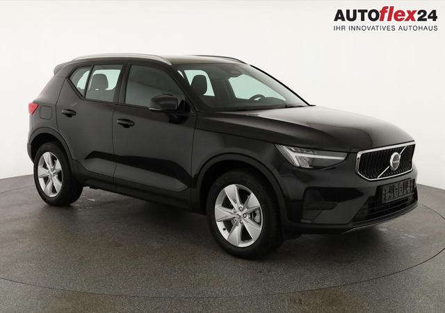 Vorlauffahrzeuge Volvo XC40 - Core 2WD B3 Mild-Hybrid Core, Navi, LED, Winter, Kamera, el. Klappe