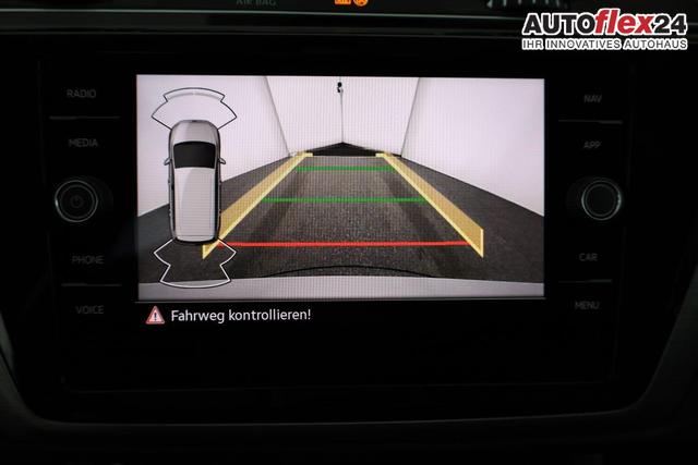 Volkswagen Touran Comfortline BMT/Start-Stopp 1.5 TSI DSG Comfortline, 7-Sitzer, AHK, Navi, Kamera, Side, Winter, 3 J.-Garantie 