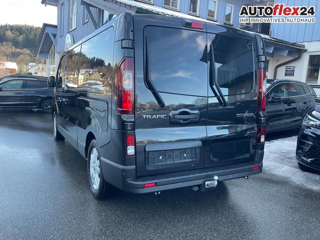 Renault Trafic Combi Grand Evolution dCi 170 AT, AHK, Navi, Side, LED, Winter, 17-Zoll 