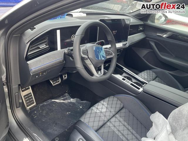 Vorlauffahrzeuge Volkswagen Passat Variant - 2.0 TDI 142 kW 4Motion R-Line DSG 4M Black, AHK, IQ.Light, HUD, 19-Zoll, AreaView, Navi, Side