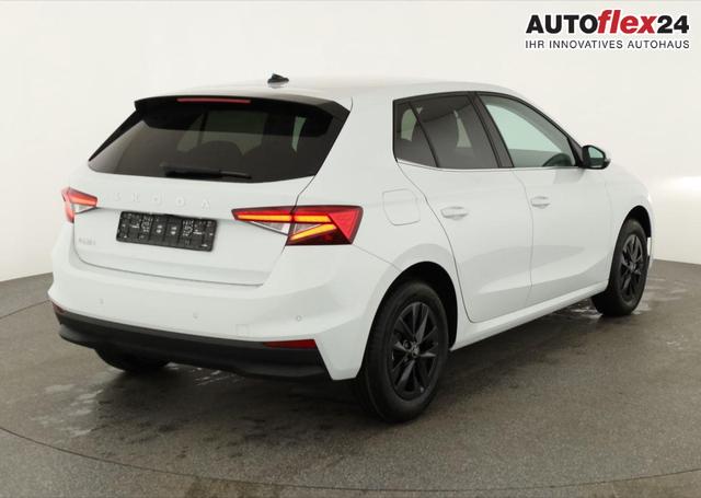 Skoda Fabia Selection 1.0 TSI DSG Selection, KESSY, Kamera, 15-Zoll schwarz, Winter, Ladeboden 