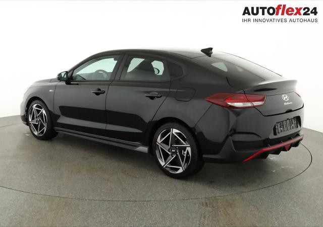 Hyundai i30 N Line 1.5 T-GDI DCT Fastback N-LINE, Navi, 18-Zoll, Kamera, LED, Winter 