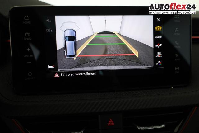 Skoda Kamiq Monte Carlo 1.0 TSI DSG Carlo, Matrix, AHK, 18-Zoll, Pano, Navi, el.Klappe, 5 J.-Garantie 