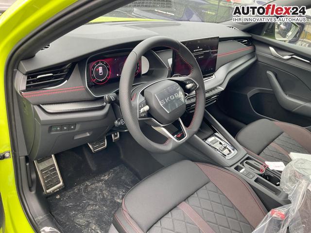 Vorlauffahrzeuge Skoda Octavia Combi - 2.0 TSI 195 kW RS DSG, AHK, Navi, Matrix, Side, Winter, 5 J.-Garantie