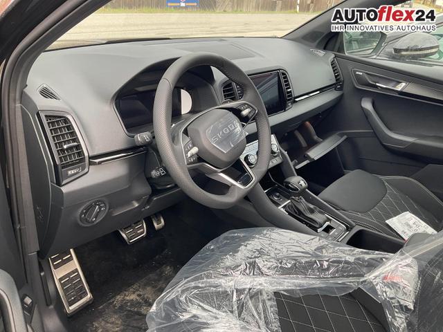Vorlauffahrzeuge Skoda Karoq - Sportline 1.5 TSI DSG Sportline, Pano, AHK, Navi, CANTON, Matrix, AreaView, Side, FS-beheizbar