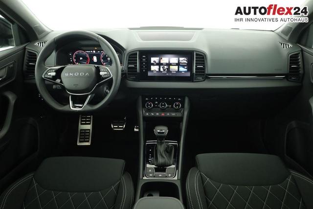 Skoda Karoq Sportline 1.5 TSI DSG Sportline, AHK, Navi, CANTON, Matrix, AreaView, Side, Kamera, el. Klappe, FS-beheizbar 
