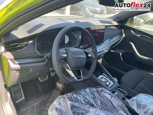 Vorlauffahrzeuge Skoda Octavia Combi - 2.0 TSI 195 kW RS DSG, Standheizung, AHK, Navi, Matrix, Side, Winter, 5 J.-Garantie