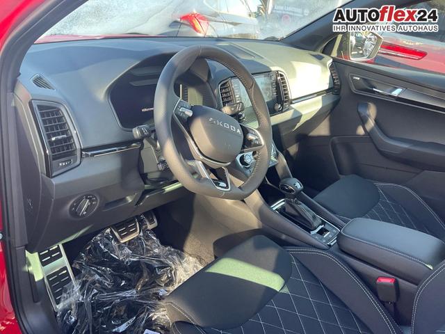 Vorlauffahrzeuge Skoda Karoq - Sportline 1.5 TSI DSG Sportline, AHK, Navi, CANTON, Matrix, AreaView, Side, FS-beheizbar, 5-J. Garantie