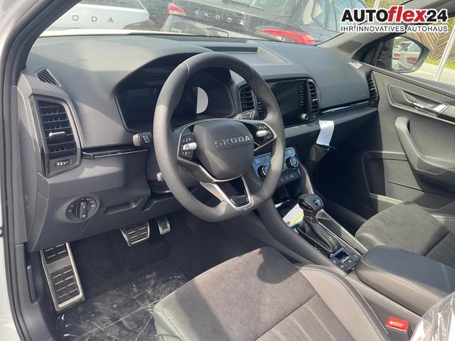 Vorlauffahrzeuge Skoda Karoq - Sportline 1.5 TSI DSG Sportline, Pano, AHK, Navi, Matrix, Side, Winter, 5 J.-Garantie