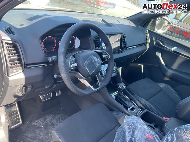 Vorlauffahrzeuge Skoda Karoq - Sportline 4x4 2.0 TSI DSG Sportline, Pano, AHK, Navi, Matrix, Side, Winter, 5 J.-Garantie