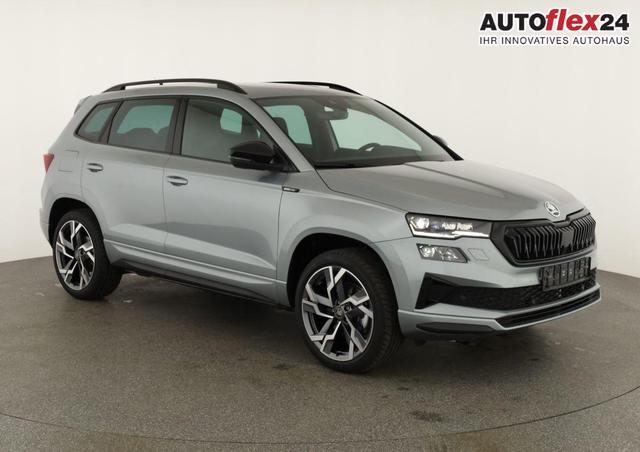 Vorlauffahrzeuge Skoda Karoq - Sportline 4x4 2.0 TSI DSG Sportline, Pano, AHK, Navi, Matrix, Side, Winter, 5 J.-Garantie