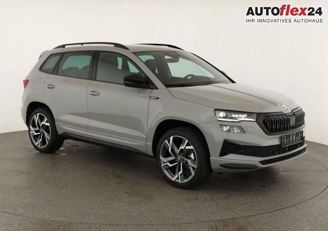 Vorlauffahrzeuge Skoda Karoq - Sportline 4x4 2.0 TSI DSG Sportline, Pano, AHK, Navi, Matrix, Side, Winter, 5 J.-Garantie
