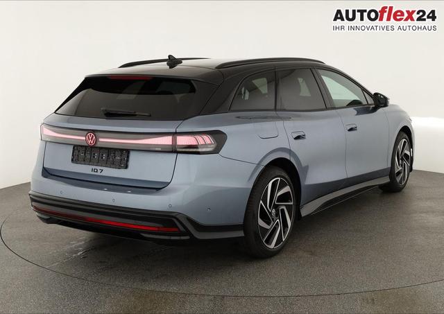 Volkswagen ID.7 Pro 210 kW Tourer Black, HuD, IQ.Light, IQ.Drive, AreaView, Side, Winter, 20-Zoll 