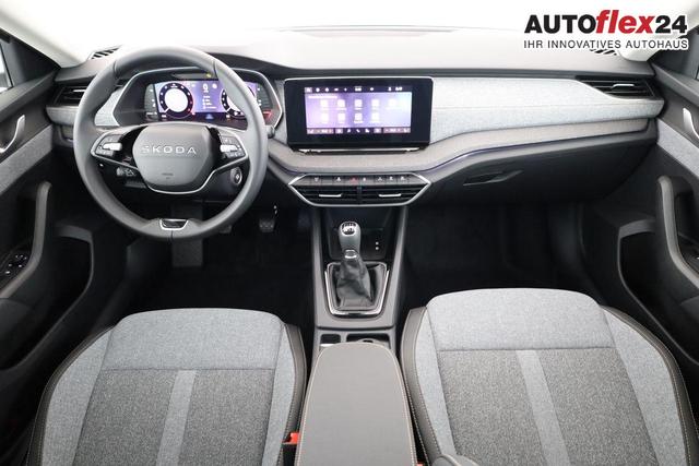 Skoda Octavia Combi 1.5 TSI 110 kW Selection Selection, LED, Side, ACC, Kamera, Winter, 17-Zoll 