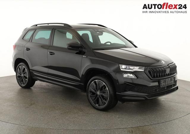 Vorlauffahrzeuge Skoda Karoq - Sportline 1.5 TSI DSG Sportline, Pano, AHK, Navi, CANTON, Matrix, AreaView, Side, el. Klappe, FS-beheizbar, 5 J.-Garantie