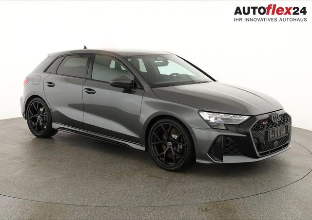 Vorlauffahrzeuge Audi RS3 Sportback - 2.5 294 kW TFSI quattro quattro, SONOS, Navi, Kamera, Side, 5 J.-Garantie